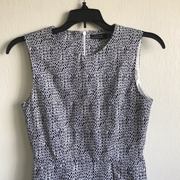 Kate Spade Saturday Fit and Flare B & W Dress - Picture 2 of 7